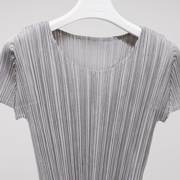Issey Miyake Pleats Please Silver Grey Top - Picture 3 of 8
